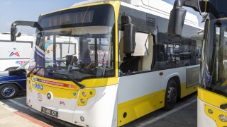 Mersin’de şoförle tartışan yolcu otobüse zarar verdi