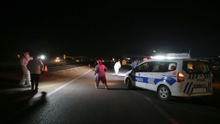 Antalya’da otomobilin çarptığı yaya hayatını kaybetti, araçtaki 3 kişi yaralandı