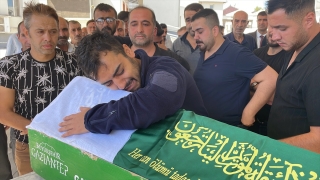 Gaziantep’te derin dondurucuda cesedi bulunan çocuk toprağa verildi