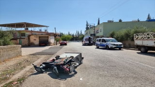 Hatay’da çöp konteynerine çarpan motosikletin sürücüsü ağır yaralandı