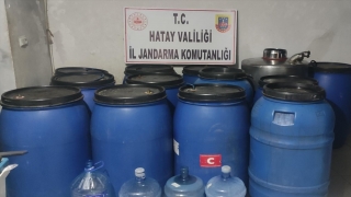 Hatay’da 3 bin 750 litre sahte içki ele geçirildi