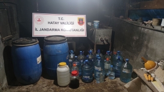 Hatay’da 3 bin 670 litre sahte içki ele geçirildi