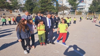Isparta Valisi Aydın Baruş, mahallelerde incelemelerde bulundu 