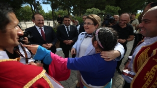 Bakan Yanık, Mersin Gündüzlü Bakım ve Aktif Yaşam Merkezinin açılışında konuştu: