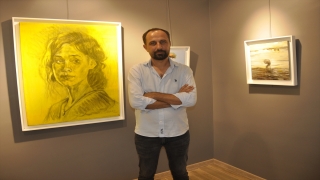 Adana’da ressam Selmani Baki Kocaispir’in kişisel resim sergisi açıldı