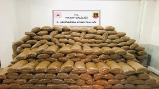Hatay’da kamyonette 1,5 ton kaçak tütün ele geçirildi