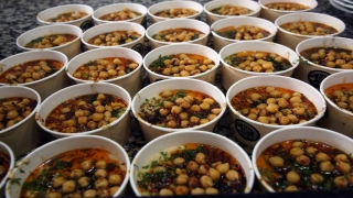 ŞEHİRLERİN LEZZET REKABETİ Mersin ve Hatay arasında ”humus” rekabeti yaşanıyor
