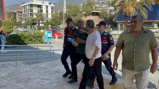 Antalya’da bir kişi tartıştığı oğlunu silahla öldürdü