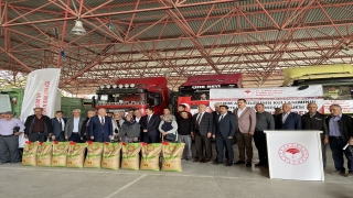 Burdur’da çiftçilere buğday ve arpa tohumu dağıtıldı