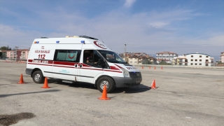 Burdur’da ambulans sürücülerine verilen ileri sürüş eğitimiyle kazalarda azalma oldu