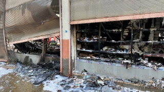 Gaziantep’te ecza deposunda çıkan yangın söndürüldü