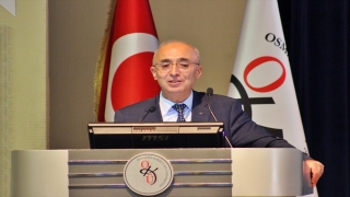 TDK Başkanı Prof. Dr. Gülsevin ”Dünya Dili Türkçe” konulu konferansa katıldı: