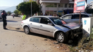 Antalya’da ”dur” ihtarına uymayarak kaçan 2 kişi kaza yapınca yakalandı