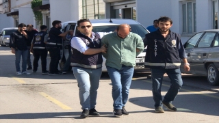 Adana’da husumetli oldukları kişiye silahlı saldırı düzenleyen 2 zanlı tutuklandı