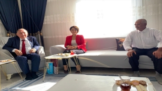 Adana’da zabıtanın, seyyar satıcıyı darbetmesi kameraya yansıdı