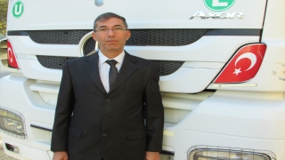 Gaziantepli tır şoförü, aracını gelin arabası yaptı