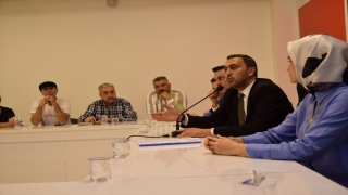 AK Parti Ceyhan İlçe Başkanlığından Cumhuriyet Bayramı afişlerine zarar verildiği iddiası