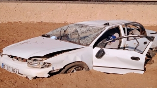 Kahramanmaraş’ta tarlaya devrilen otomobildeki 3 kişi yaralandı