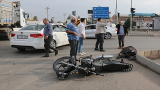 Hatay’da tırın çarptığı motosikletin sürücüsü yaralandı
