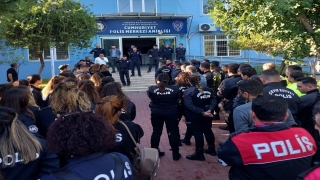 Adana’da 115 polisin katılımıyla uyuşturucu denetimi