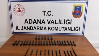 Adana’da aracında silah parçaları ele geçirilen şüpheli gözaltına alındı