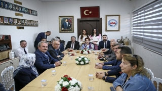 İYİ Parti Genel Başkanı Akşener, Adana’da dernek ziyaretinde konuştu: