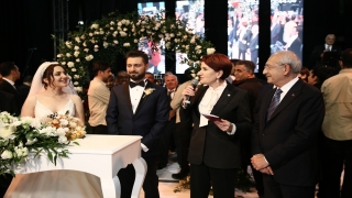 Kemal Kılıçdaroğlu ve Meral Akşener, Adana’da nikah şahitliği yaptı