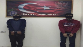 Suriye Afrin’de canlı bomba eylemi hazırlığındaki 2 PKK/YPG’li terörist yakalandı