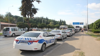 Antalya’da 8 aracın karıştığı kazada sürücü ve yolcular yara almadan kurtuldu