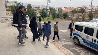 Hatay’da yurda yasa dışı yollarla giren 19 Suriyeli yakalandı