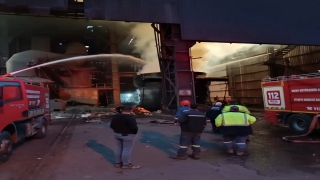 Hatay’da hurda deposunda çıkan yangın söndürüldü