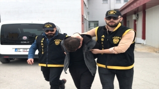 Adana’da 3 çocuğun parasını gasbedip bir kişiyi bıçaklayan zanlı tutuklandı