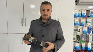 Kahramanmaraş’ta cep telefonu bataryasının patlaması güvenlik kamerasında