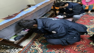 Hatay’daki ”Kökünü Kurutma Operasyonu”nda uyuşturucu ve silahlar ele geçirildi