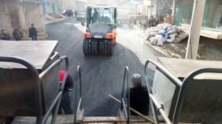 Göksun’da asfalt ve parke taşı çalışmaları sürüyor
