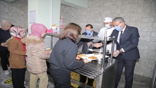Gaziantep’te 52 bin öğrenciye ücretsiz yemek veriliyor