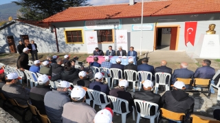 Isparta’da iki öğrenciye hizmet veren okulda köylüler de kurs görüyor