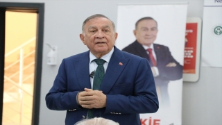 Seyhan Belediye Başkanı Akay, gazetecilerle bir araya geldi