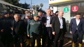 Bakanlar Soylu, Kirişci ve Ersoy, Kumluca’da incelemelerde bulunuyor