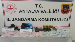 Antalya’da uyuşturucu operasyonunda 7 zanlı yakalandı