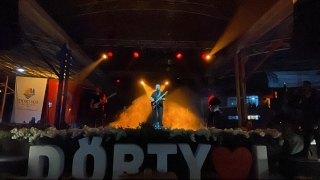 Grup Seksendört Hatay’da konser verdi