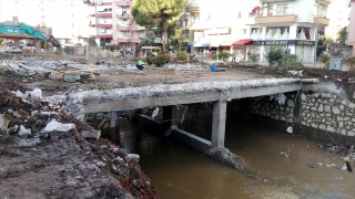 Kumluca’da sel felaketinin izleri siliniyor