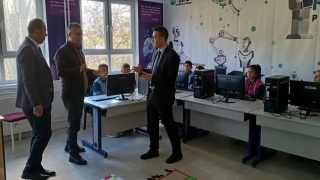 Feke’de ortaokulda robotik kodlama sınıfı oluşturuldu