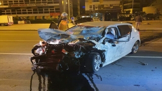 Alanya’da otomobille çarpışan kamyonetin sürücüsü hayatını kaybetti