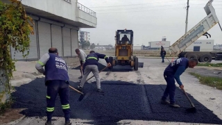 Akdeniz’de mahallelerde yenileme ve yol açma çalışması sürüyor