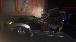 Kahramanmaraş’ta kamyona arkadan çarpan kamyonetteki 5 kişi yaralandı