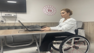 Milli halterci Nazmiye Muratlı, AA’nın ”Yılın Fotoğrafları” oylamasına katıldı