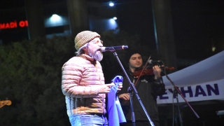 Feridun Düzağaç, Adana’da konser verdi