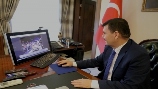 Burdur Valisi Arslantaş, AA’nın ”Yılın Fotoğrafları” oylamasına katıldı