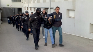 Adana merkezli dolandırıcılık operasyonunda yakalanan 7 zanlı tutuklandı